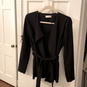 Lightweight wrap jacket/blouse. Black. Perfect for work— ties on side or front
